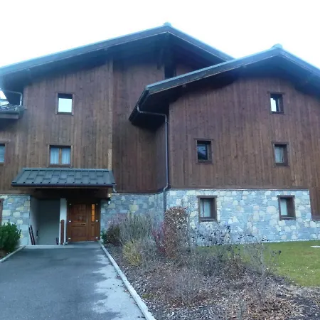 Apartment Cosy Avec Piscine, Terrasse Et Parking, Proche Du Centre Et Des Commodites, Arret Ski-bus A 50m - Fr-1-624-149 *