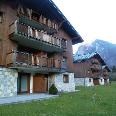 Apartment Cosy Avec Piscine, Terrasse Et Parking, Proche Du Centre Et Des Commodites, Arret Ski-bus A 50m - Fr-1-624-149 *