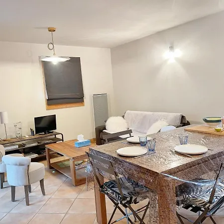 Cosy Avec Piscine, Terrasse Et Parking, Proche Du Centre Et Des Commodites, Arret Ski-bus A 50m - Fr-1-624-149