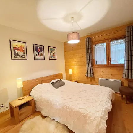 Cosy Avec Piscine, Terrasse Et Parking, Proche Du Centre Et Des Commodites, Arret Ski-bus A 50m - Fr-1-624-149 * Samoens