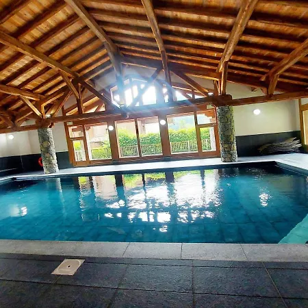 Cosy Avec Piscine, Terrasse Et Parking, Proche Du Centre Et Des Commodites, Arret Ski-bus A 50m - Fr-1-624-149 Samoens